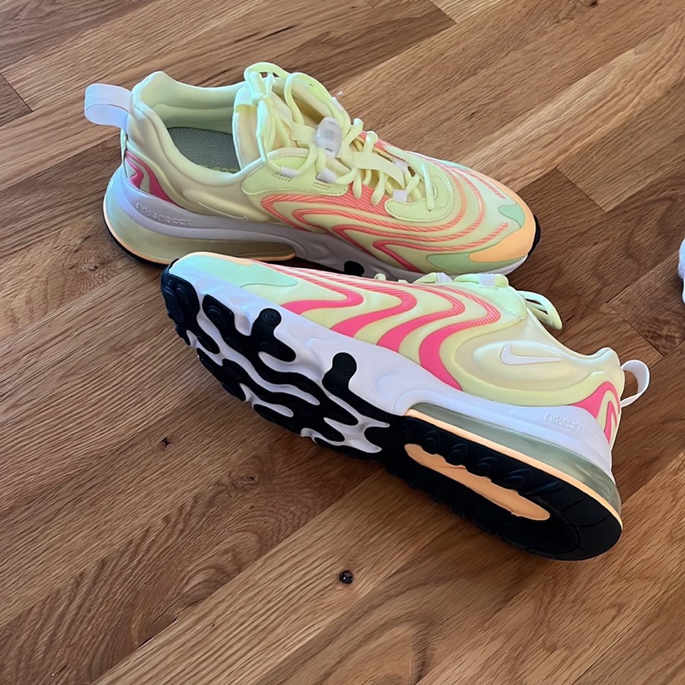 Nike AIR270 react - Picture 6 of 7